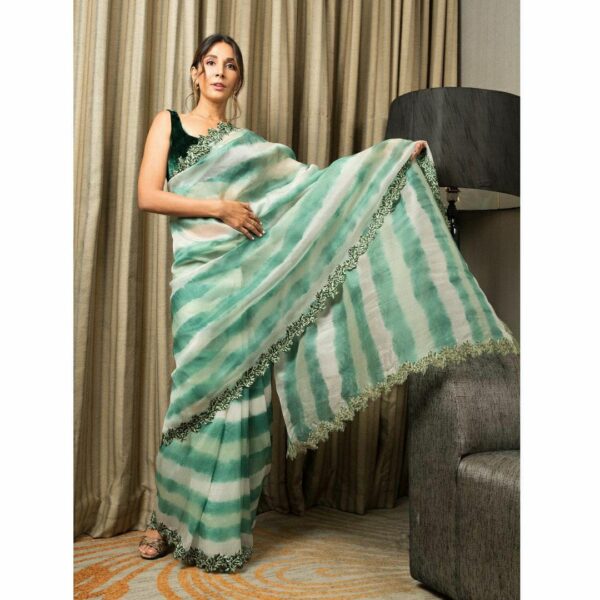 Double Shaded Green Color Digital Printed Saree - Image 3