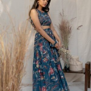 This set of crop top and maxi skirt is crafted in printed cotton Lehenga choli