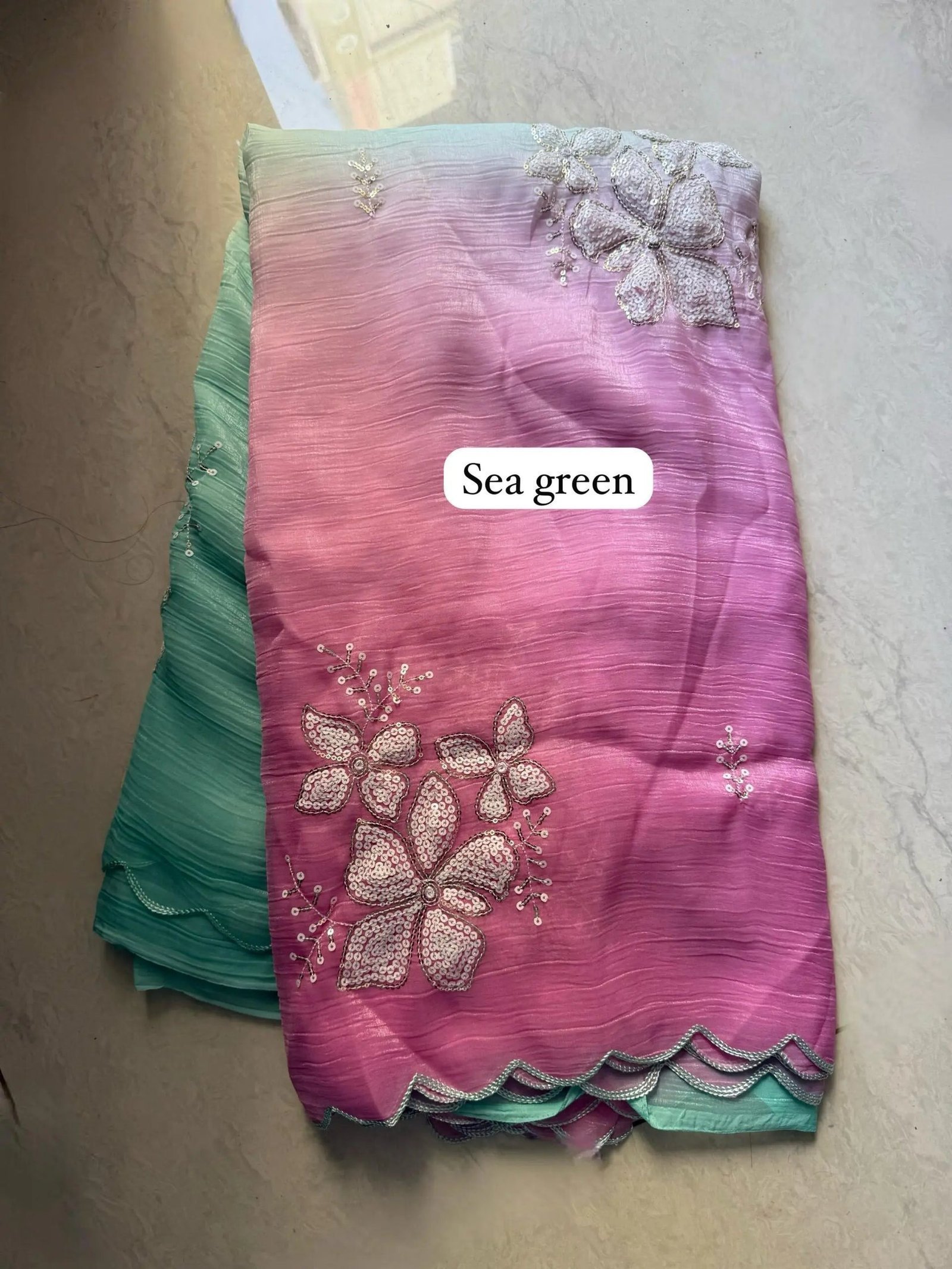 Crush Shimmer Georgette Shaded Saree With Blouse - Image 4