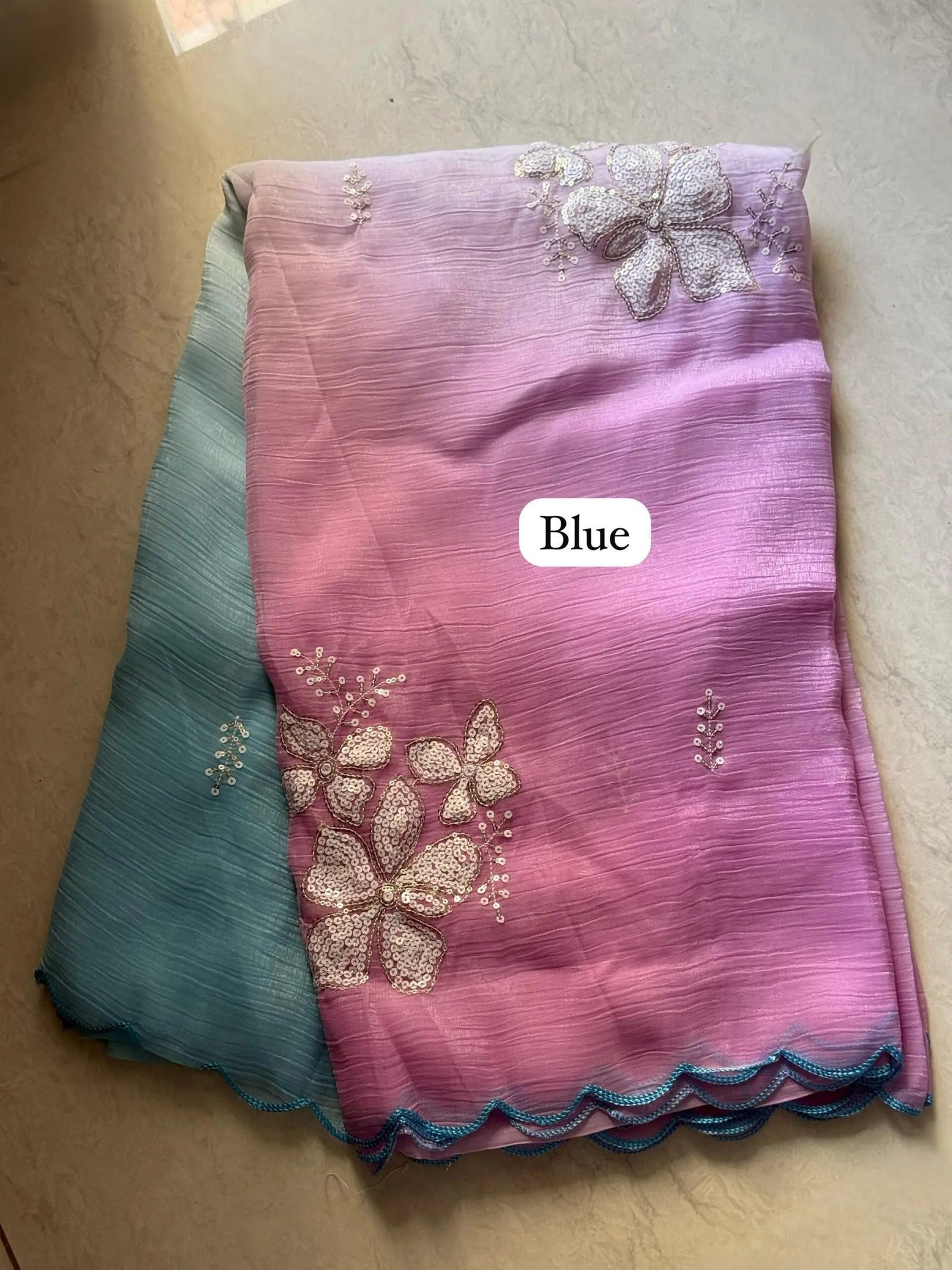 Crush Shimmer Georgette Shaded Saree With Blouse - Image 5