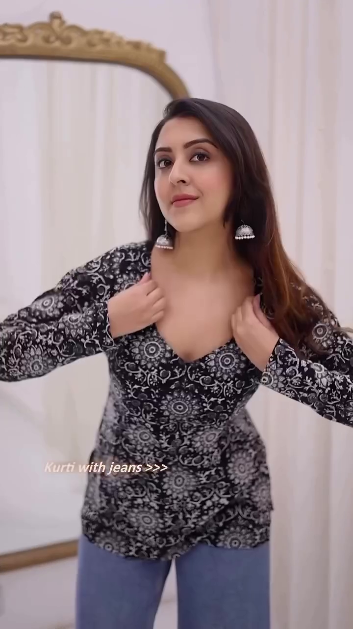 Blue Square Neck Printed Kurti with Full Sleeves - Image 7