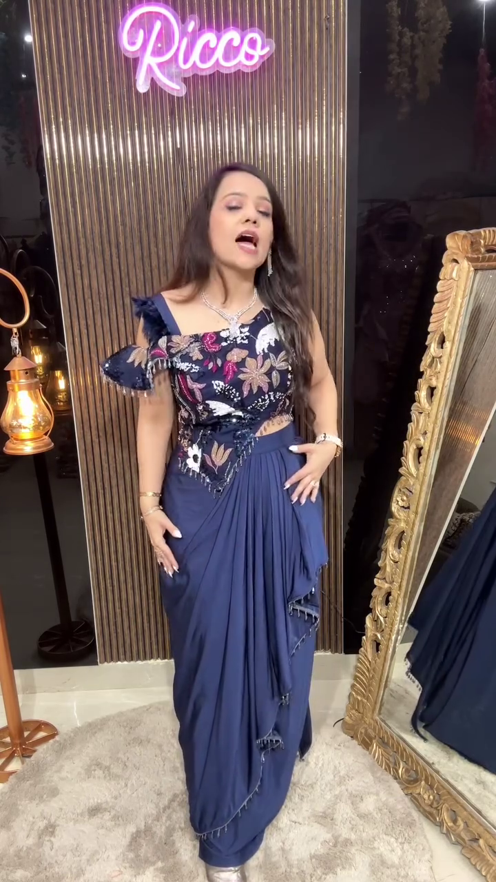 Embroidered Rust Orange Net Saree with Floral Blouse - Image 3