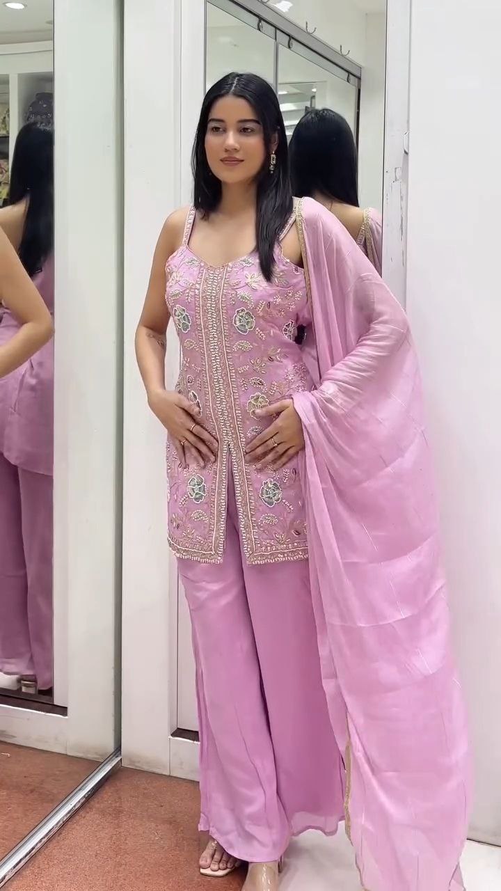Blush Pink Embroidered Kurti Palazzo Set with Dupatta - Image 5