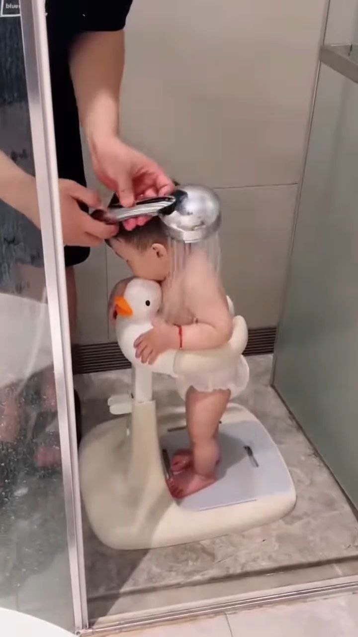 Adjustable Baby Bath & Shower Stand with Support Ring